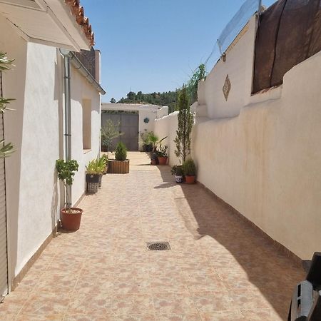 Casa Arriba Village House In Zarra Esterno foto
