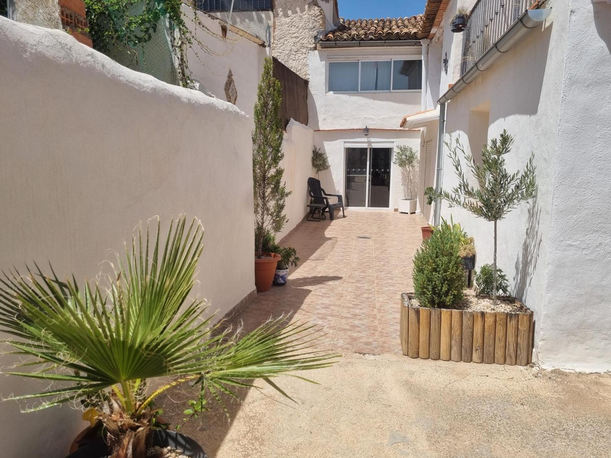 Casa Arriba Village House In Zarra Esterno foto